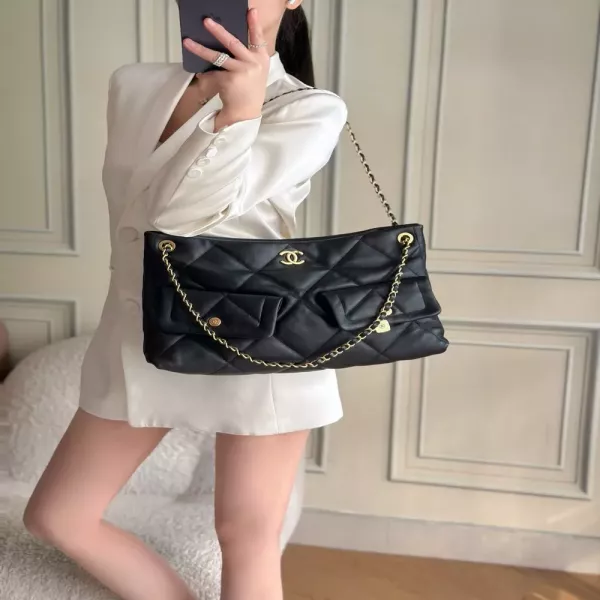 샤넬 빈티지 체인 퀼팅 플랩 백