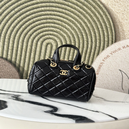 샤넬 퀼팅 볼링백 스타일 핸드백