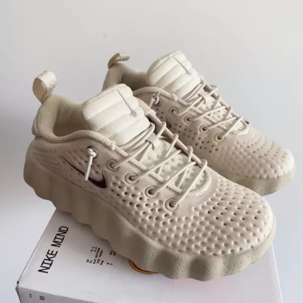 나이키 벌집 패턴 키즈 스니커즈
