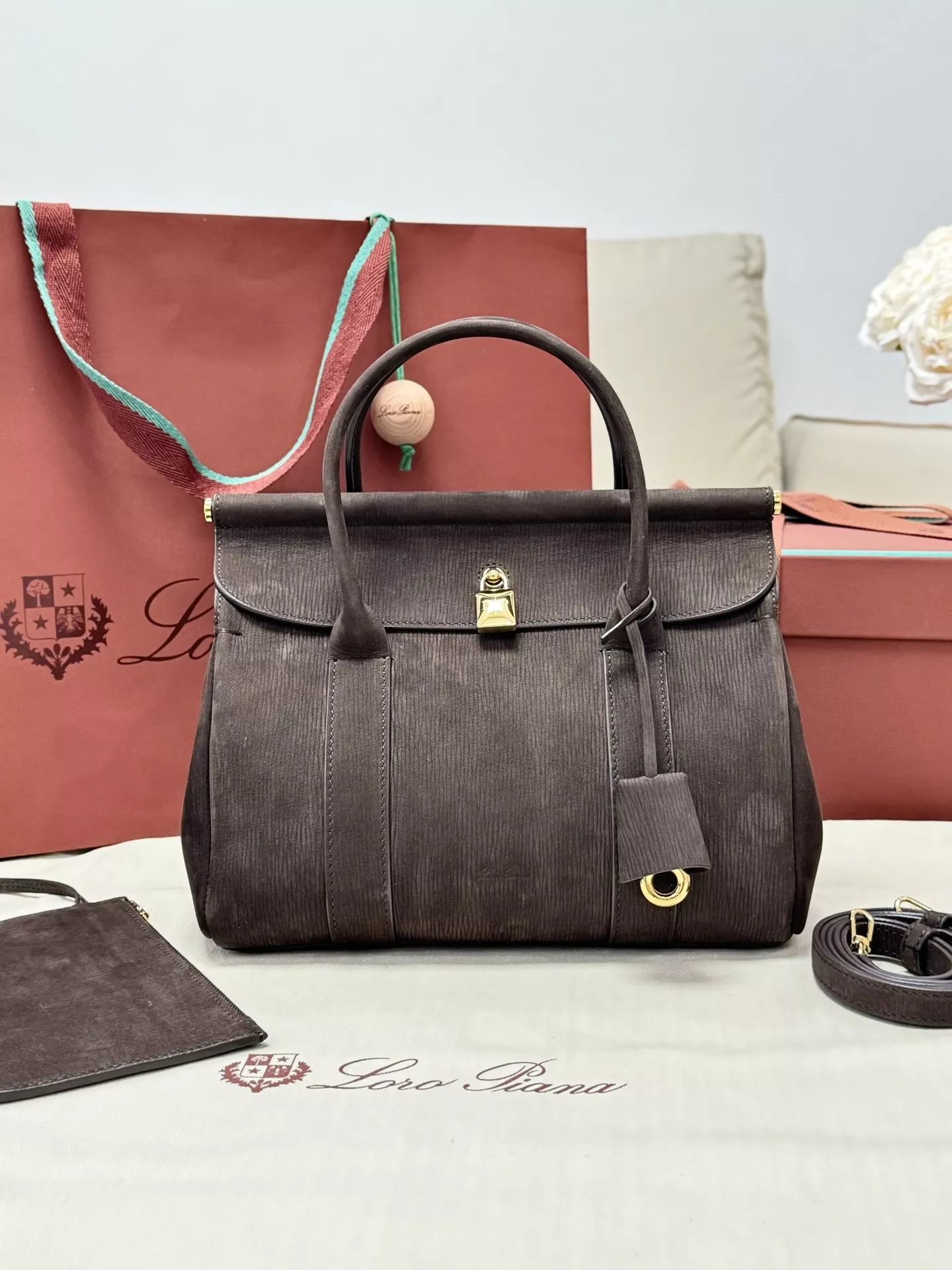 body_6f1aed75bbaa6c6d.webp