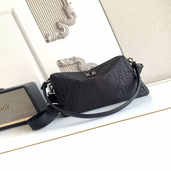 펜디 블랙 나일론 레더 핸드백
