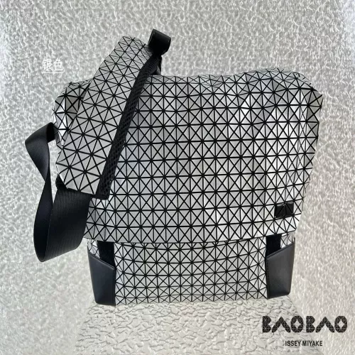 이세이미야케 바오바오 기하학 플랩 숄더백