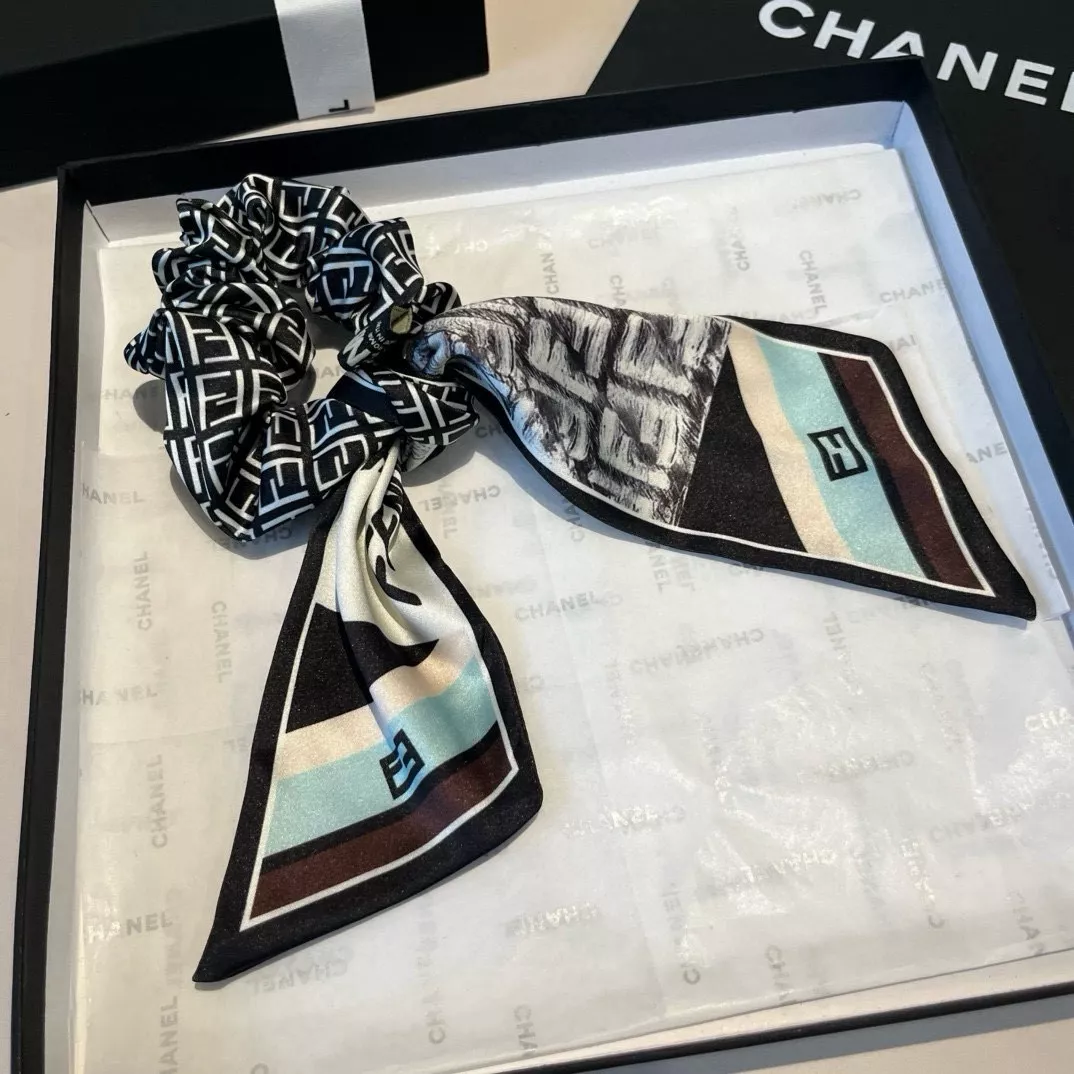 펜디 로고 패턴 리본 헤어 액세서리 상세 이미지 2