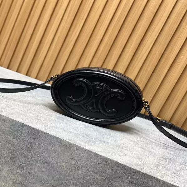 셀린느 트리오페 블랙 오벌 미니백