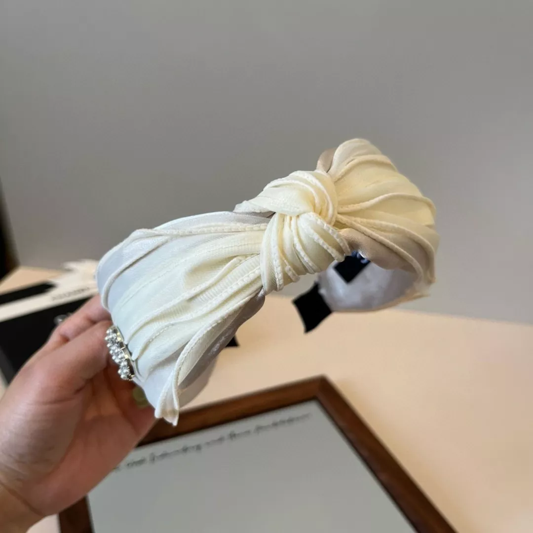 샤넬 진주 장식 퀼팅 스타일 헤어밴드 상세 이미지 4
