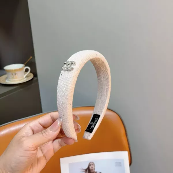 샤넬 클래식 로고 헤어밴드