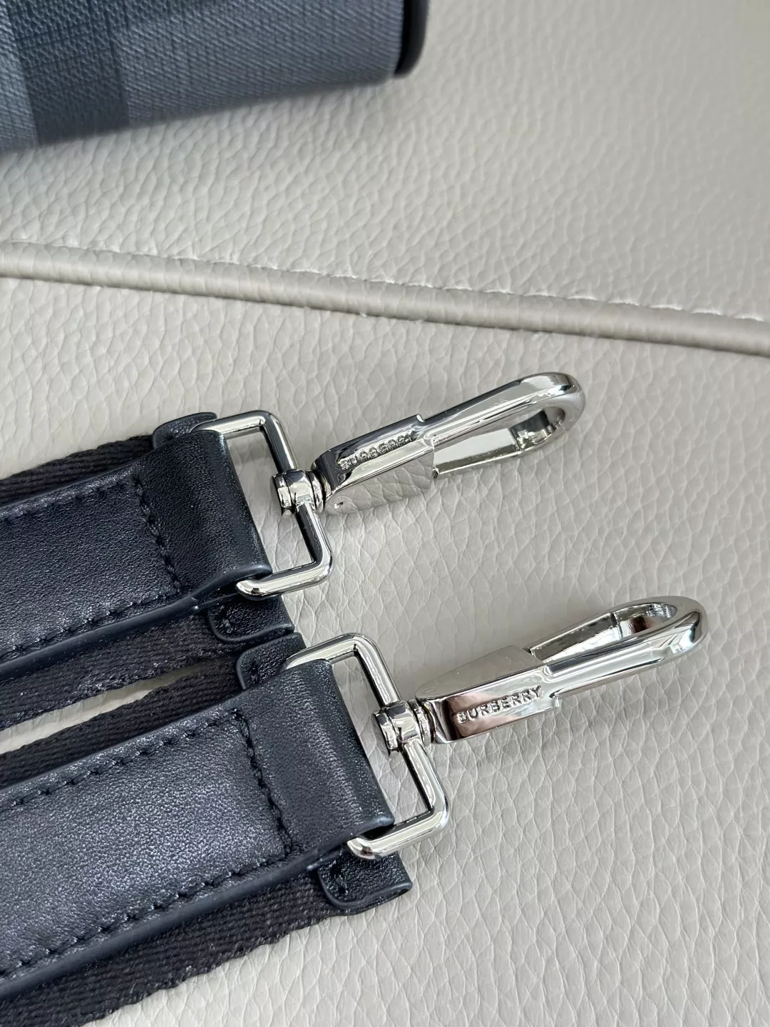 버버리 런던 체크 브리프케이스 상세 이미지 9