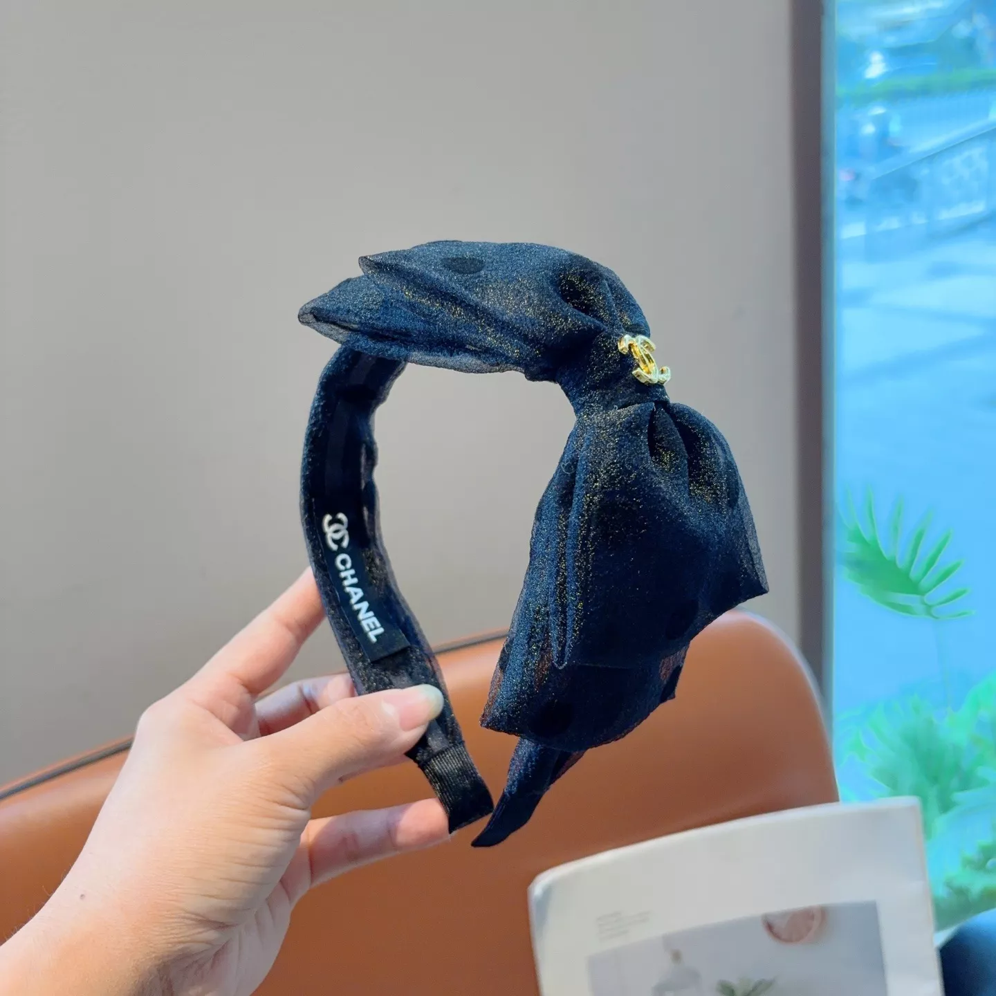 샤넬 빅 리본 도트 메쉬 헤어밴드 상세 이미지 2