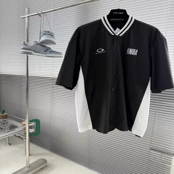 발렌시아가 엔비에이 콜라보 브이넥 배색 반소매 셔츠