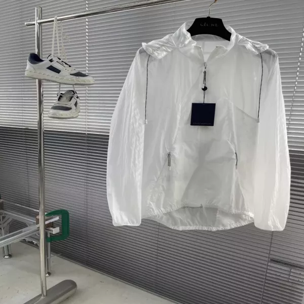 루이비통 로고 포인트 경량 후드 바람막이