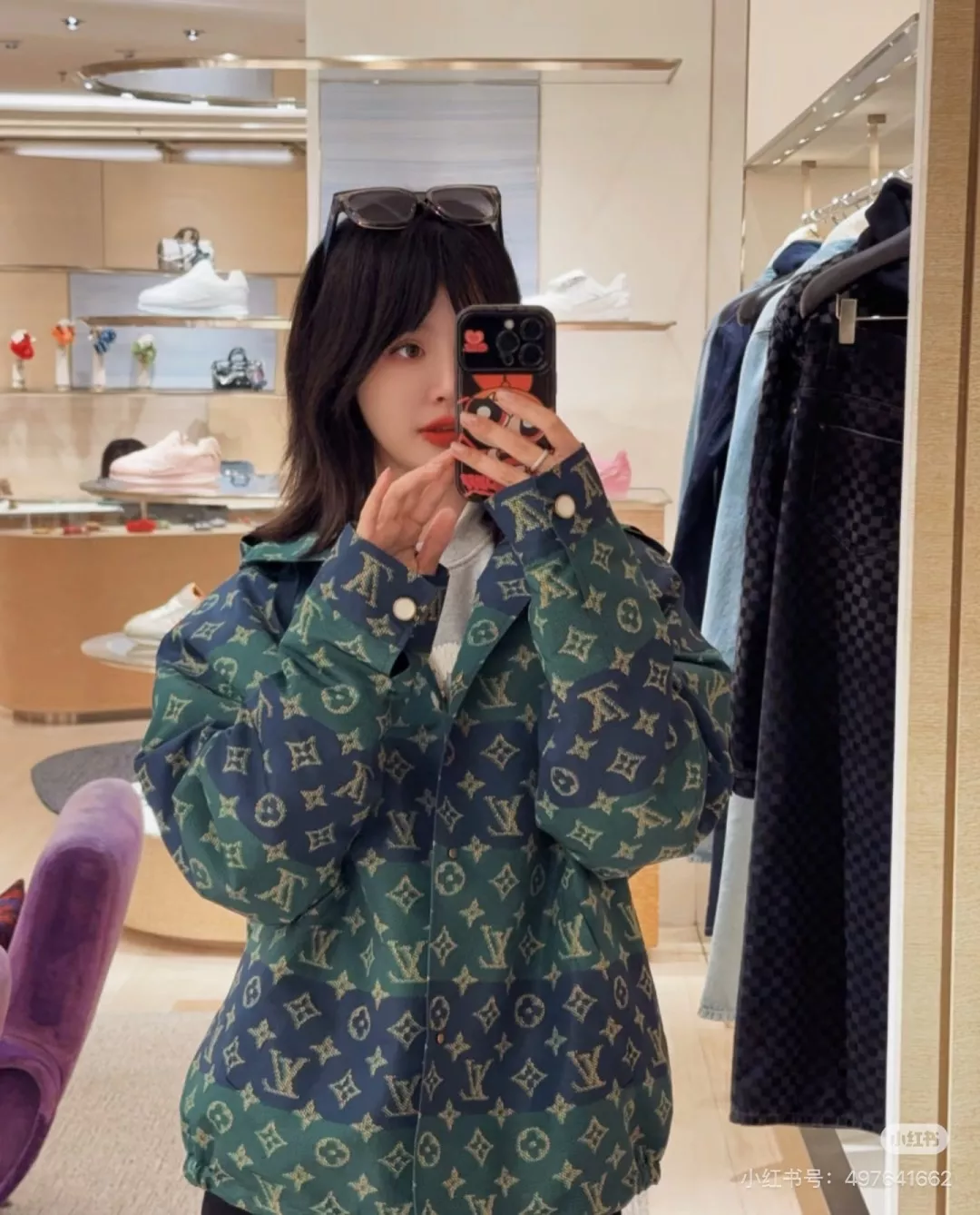 루이비통 모노그램 헤리티지 후드 코치 재킷 상세 이미지 17