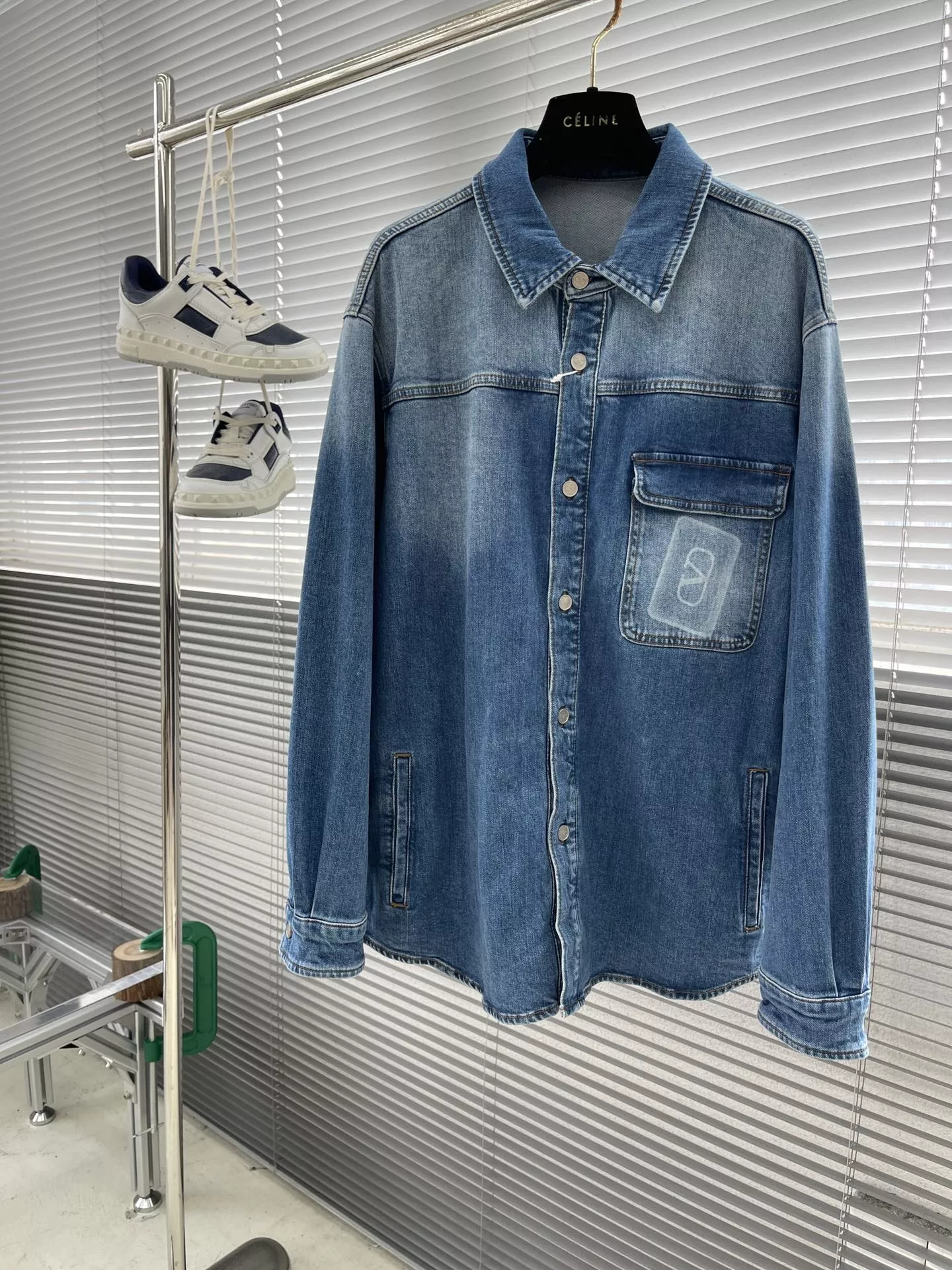 발렌티노 워싱 루즈핏 데님 재킷 상세 이미지 1