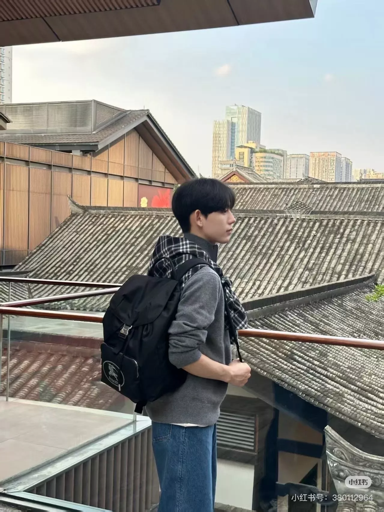 버버리 마술 기사 로고 장식 백팩 상세 이미지 26