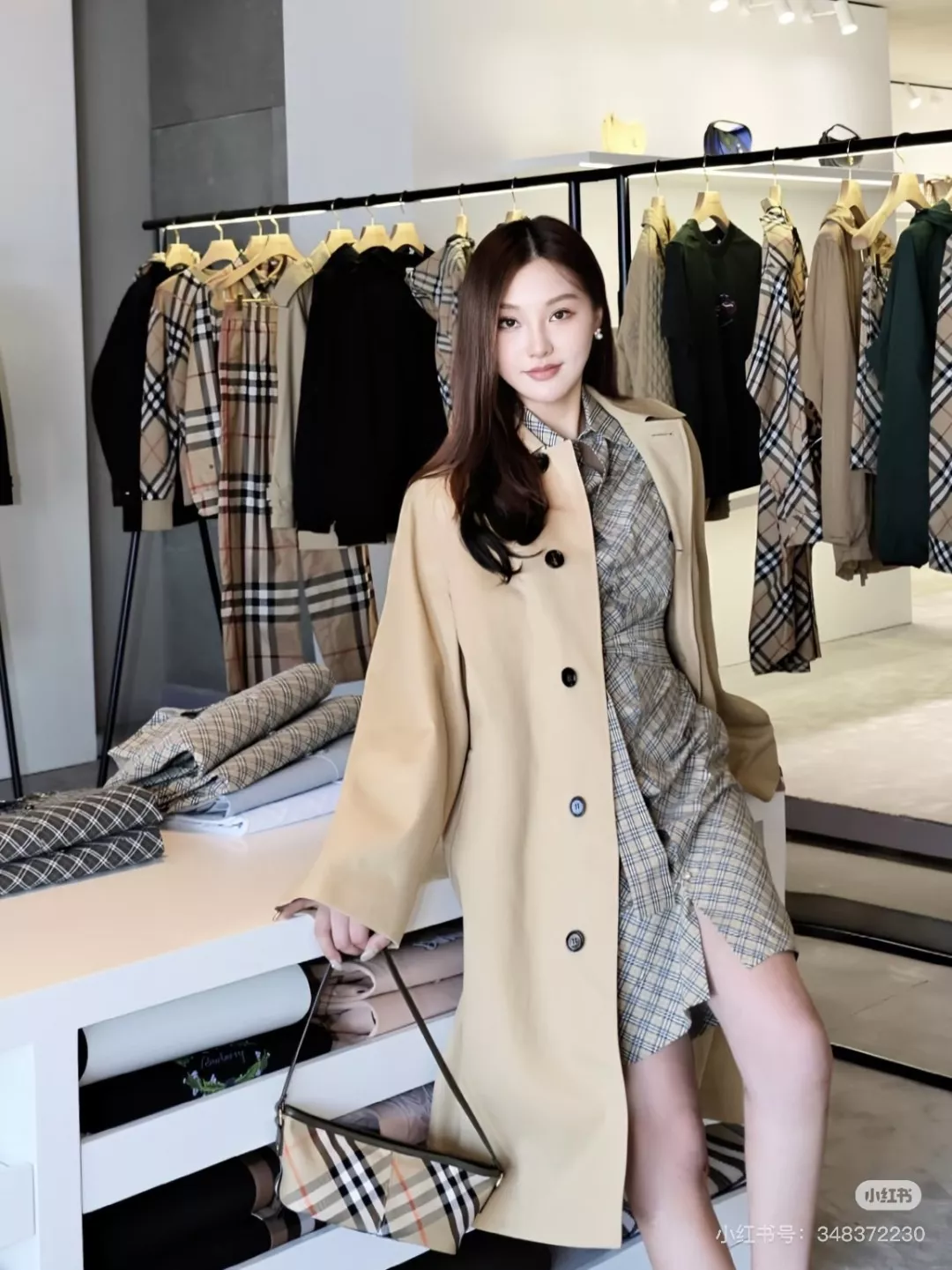 버버리 체크 패브릭 숄더 스타일 백 상세 이미지 15