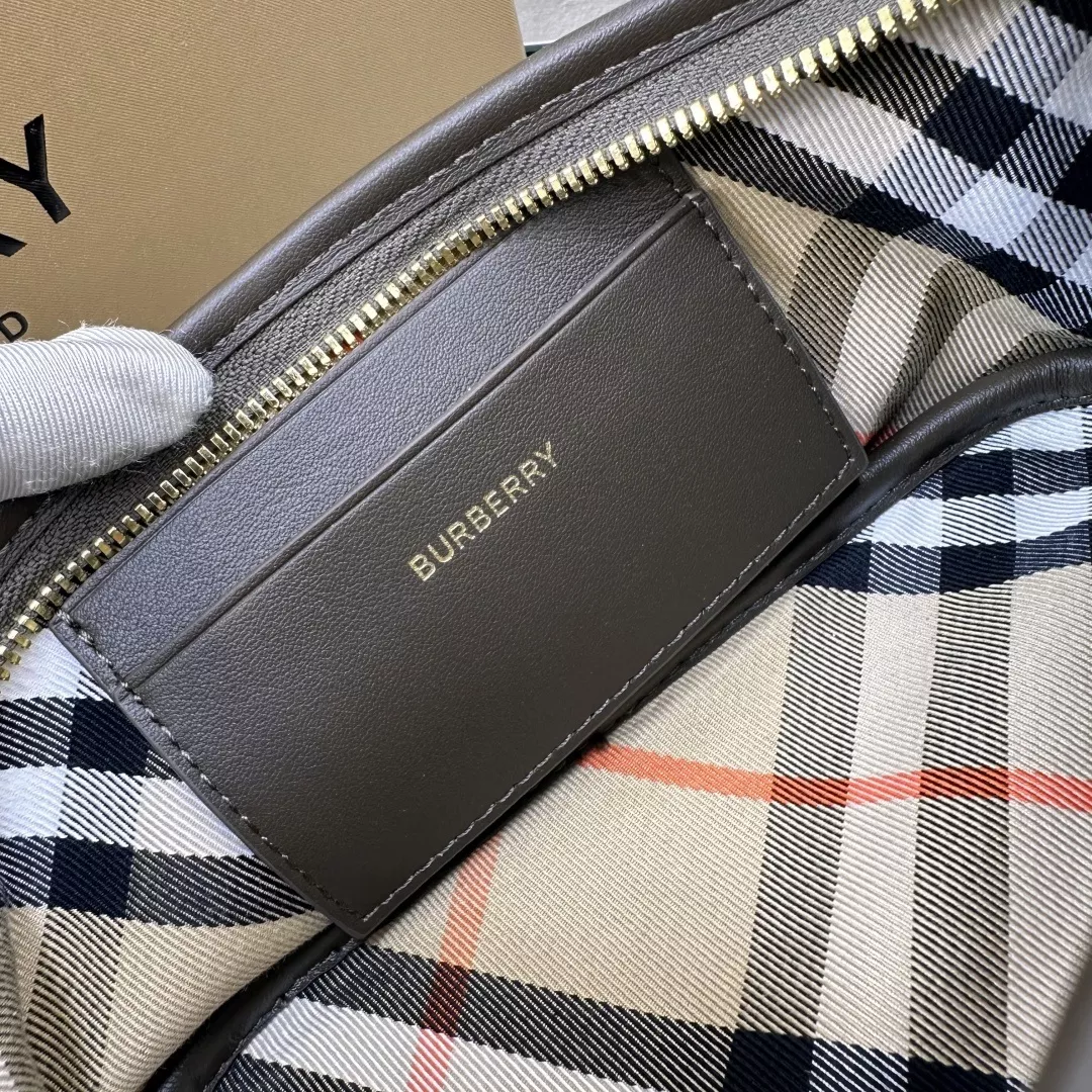 버버리 체크 패브릭 숄더 스타일 백 상세 이미지 6