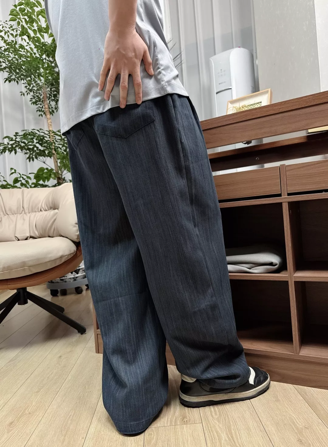 발렌티노 드로스트링 와이드 캐주얼 팬츠 상세 이미지 25