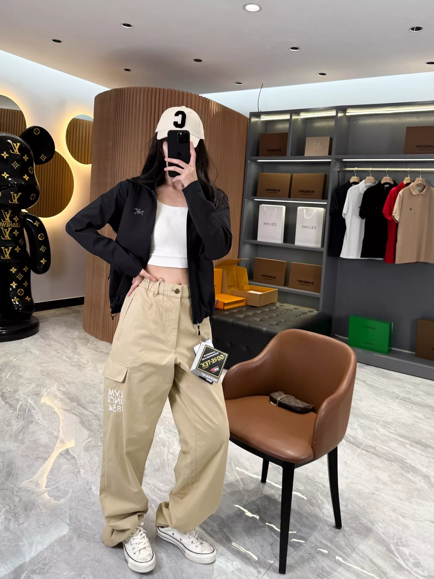 루이비통 카키 자수 코튼 와이드 카고 팬츠 상세 이미지 44