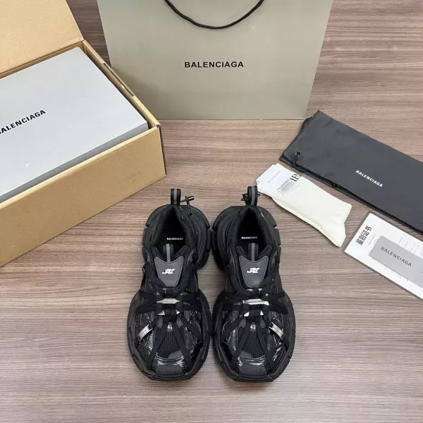 발렌시아가 3XL 레이스업 로우탑 스니커즈
