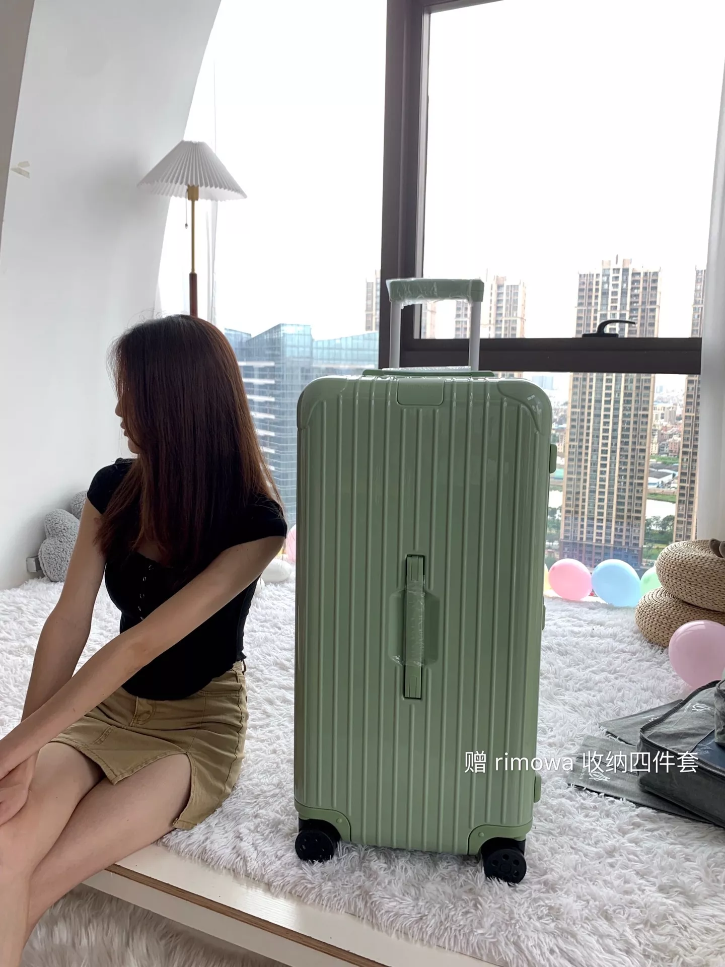 리모와 에센셜 트렁크 플러스 여행용 캐리어 상세 이미지 10