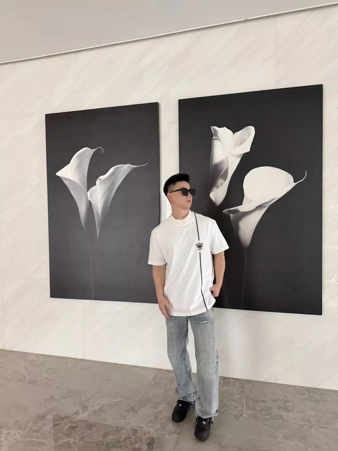 루이비통 크라운 자수 루즈핏 반소매 티셔츠 상세 이미지 22