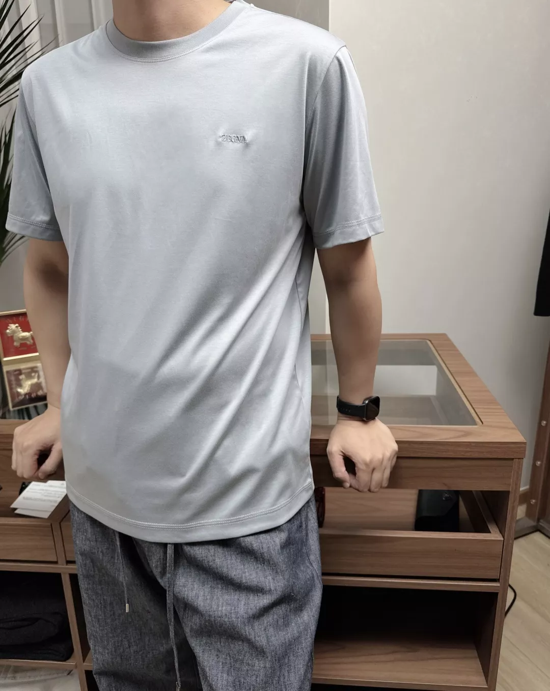 노브랜드 레터 자수 라운드 반소매 티셔츠 상세 이미지 25