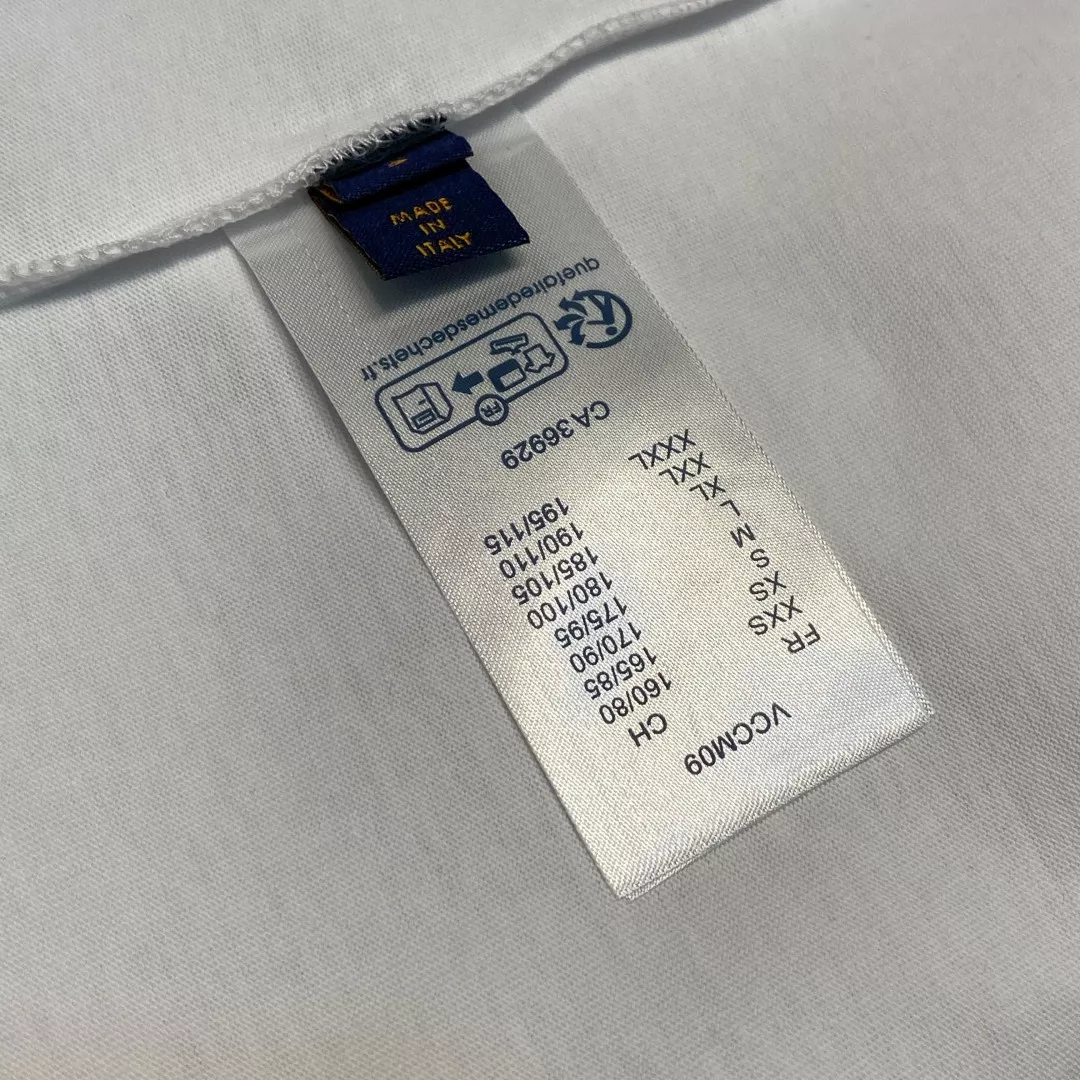 루이비통 입체 자수 클로버 로고 반팔 티셔츠 상세 이미지 18