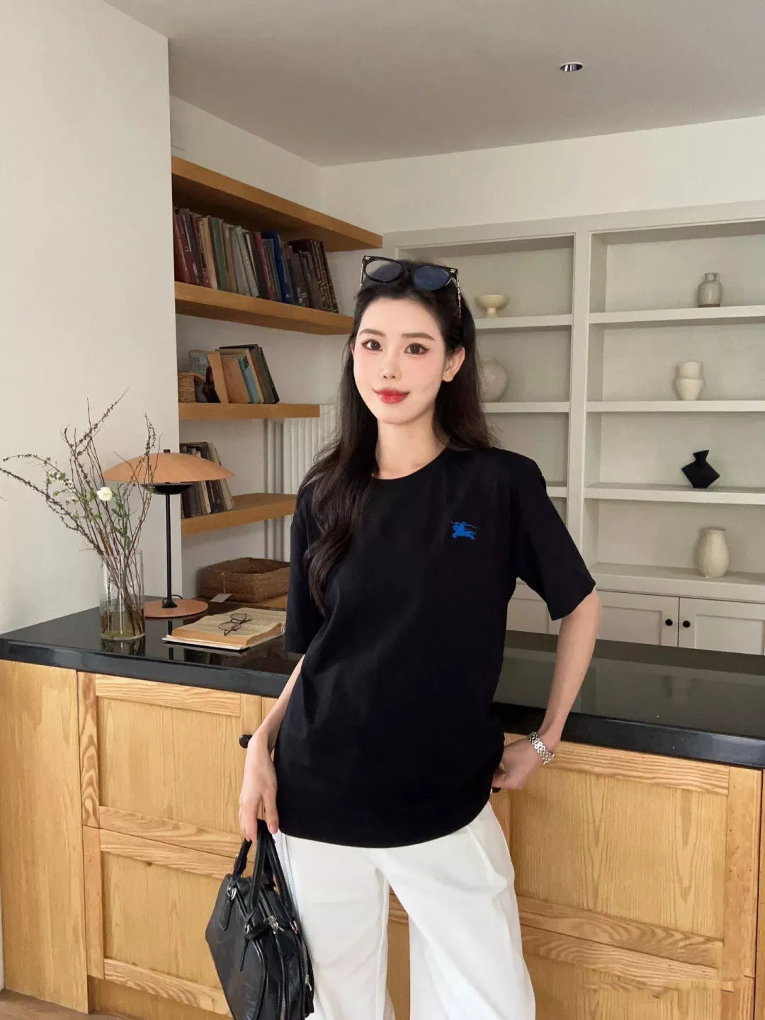 버버리 블루 전마 자수 코튼 반팔 티셔츠 상세 이미지 24