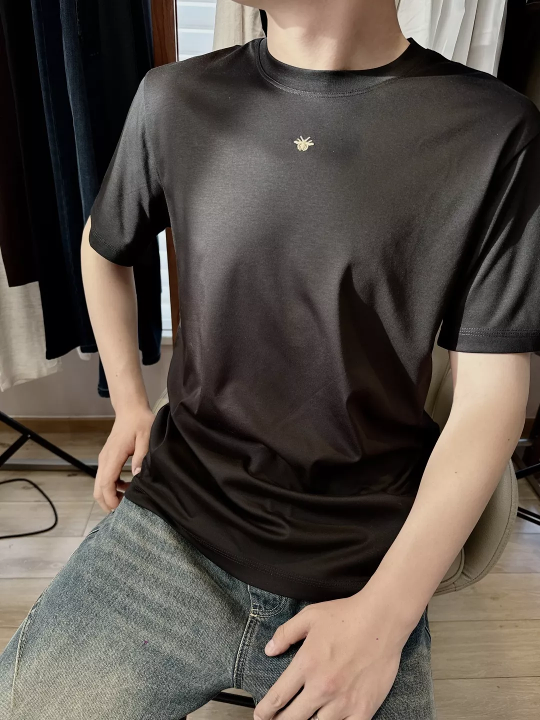 디올 벌 자수 로고 모달 혼방 반팔 티셔츠 상세 이미지 24