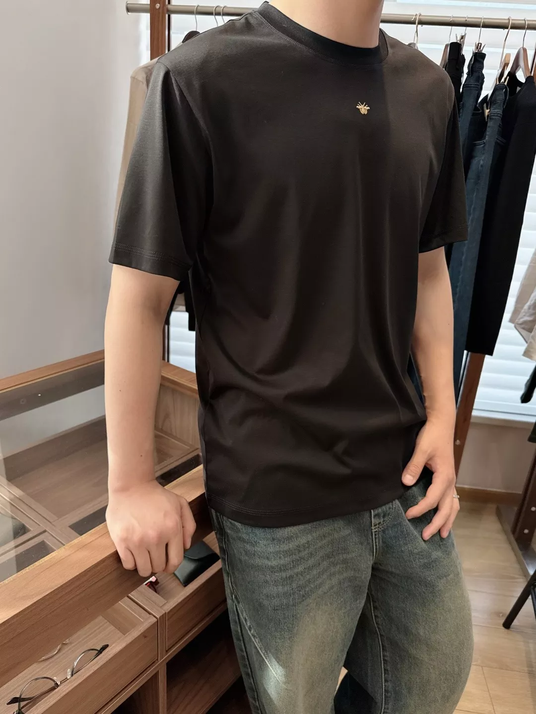 디올 벌 자수 로고 모달 혼방 반팔 티셔츠 상세 이미지 23