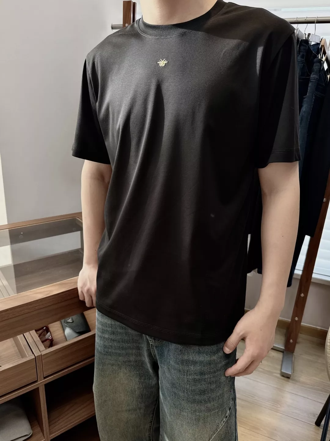 디올 벌 자수 로고 모달 혼방 반팔 티셔츠 상세 이미지 19