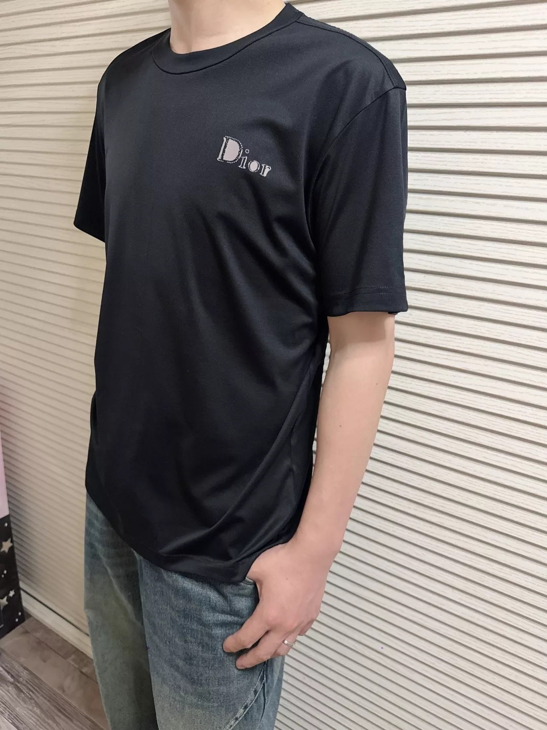 디올 패치 로고 프린트 반소매 티셔츠 상세 이미지 23