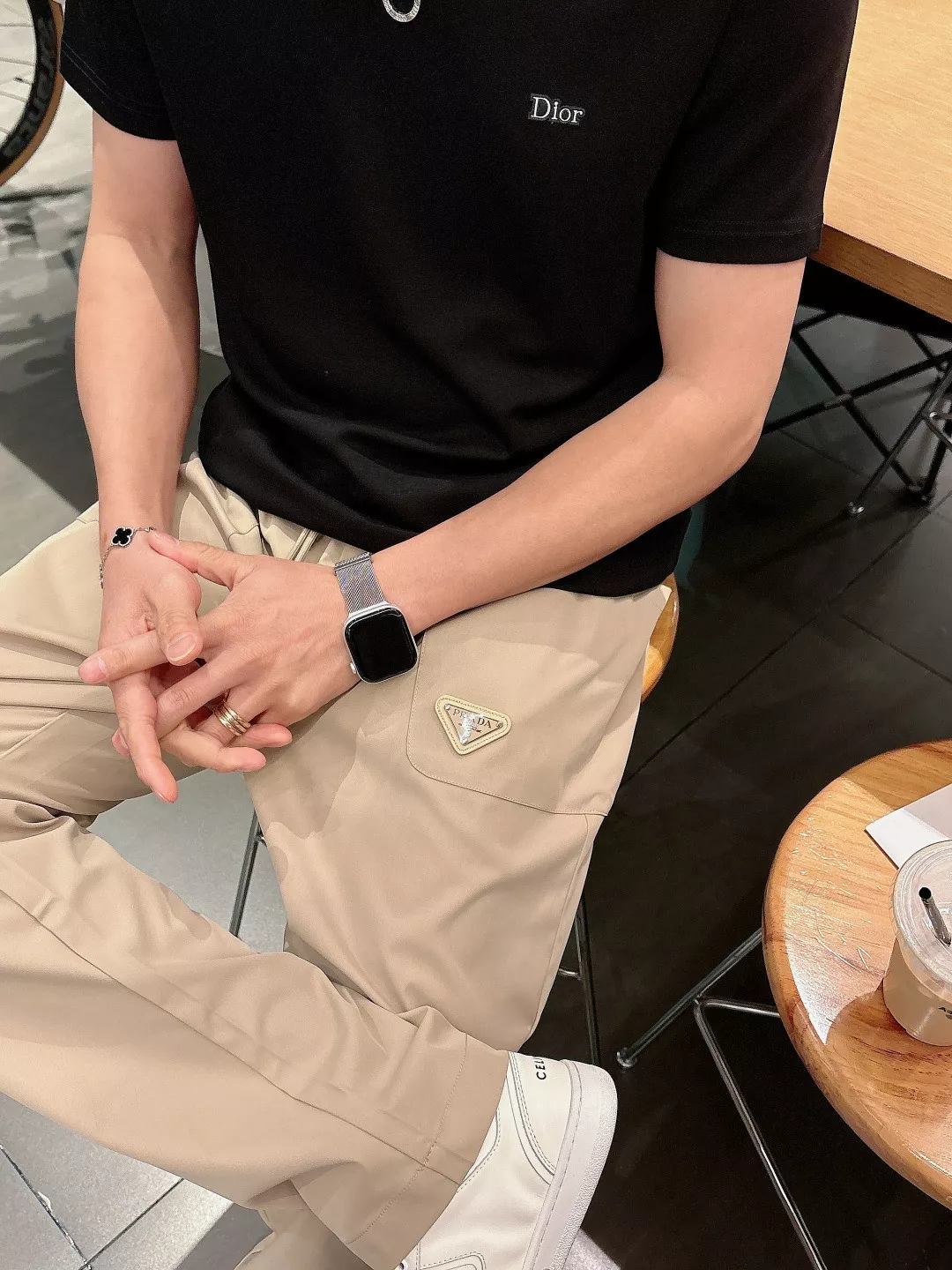 프라다 메탈 삼각 로고 드로스트링 캐주얼 팬츠 상세 이미지 21
