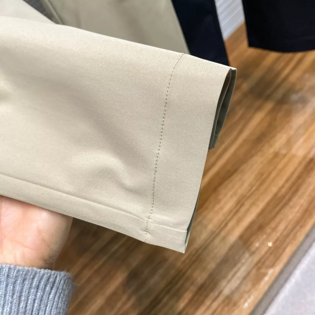 프라다 메탈 삼각 로고 드로스트링 캐주얼 팬츠 상세 이미지 6