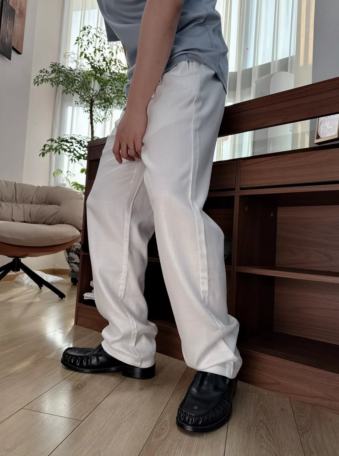 로로피아나 화이트 리넨 혼방 드로스트링 팬츠 상세 이미지 22