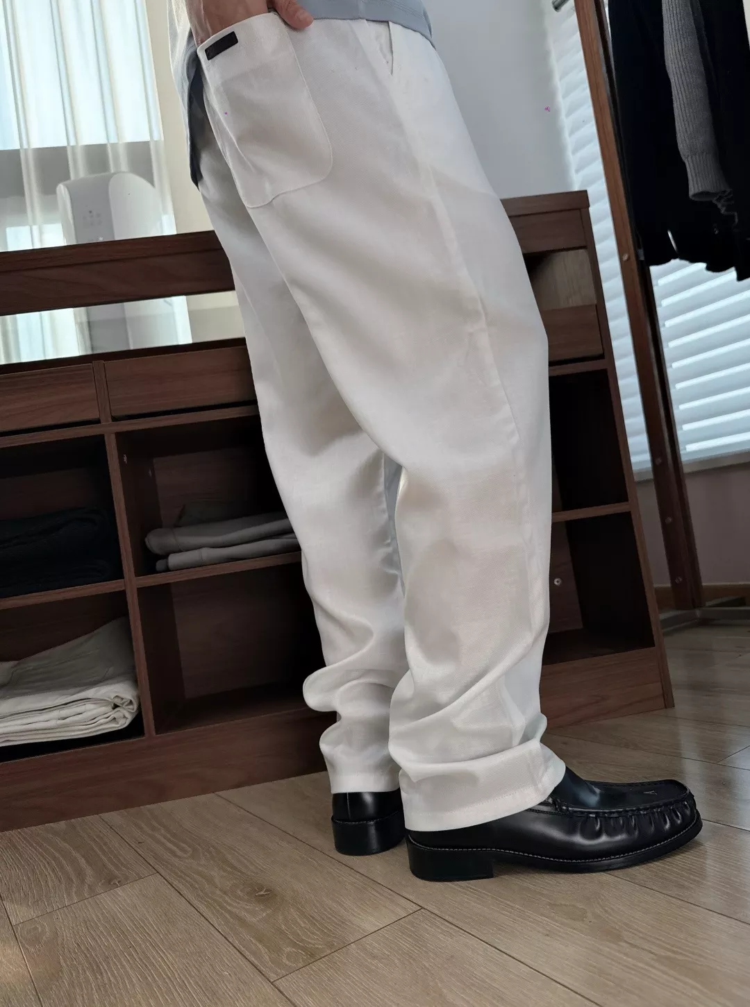 로로피아나 화이트 리넨 혼방 드로스트링 팬츠 상세 이미지 24