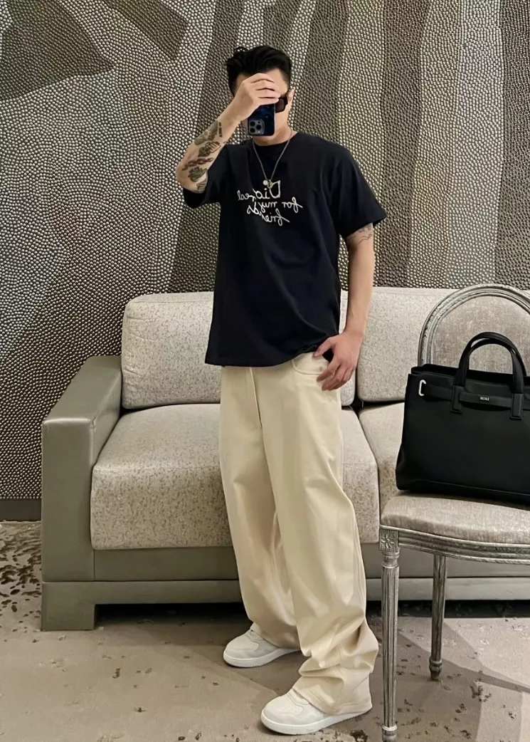 디올 자수 로고 코튼 반팔 티셔츠 상세 이미지 18