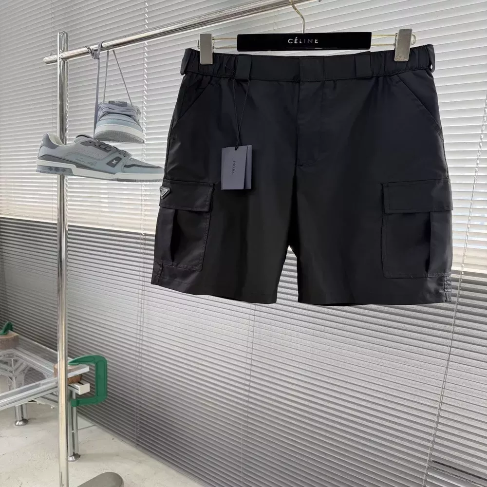 프라다 나일론 카고 쇼츠