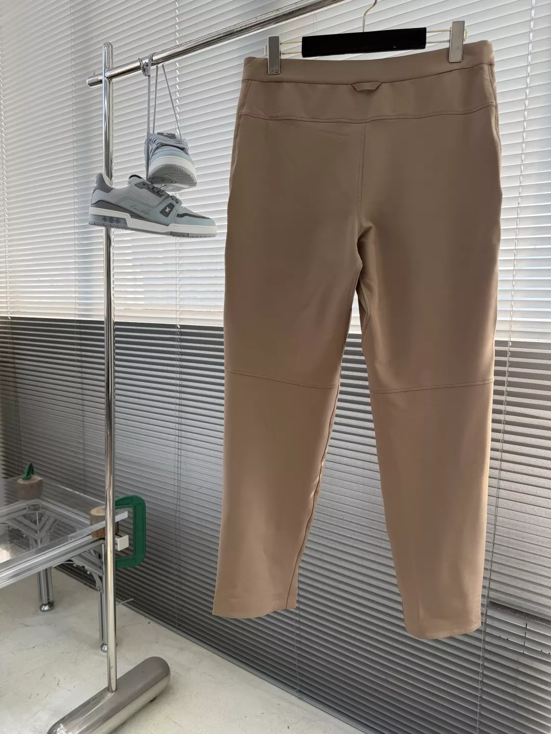 코오롱스포츠 아웃도어 카고 소프트쉘 팬츠 상세 이미지 2