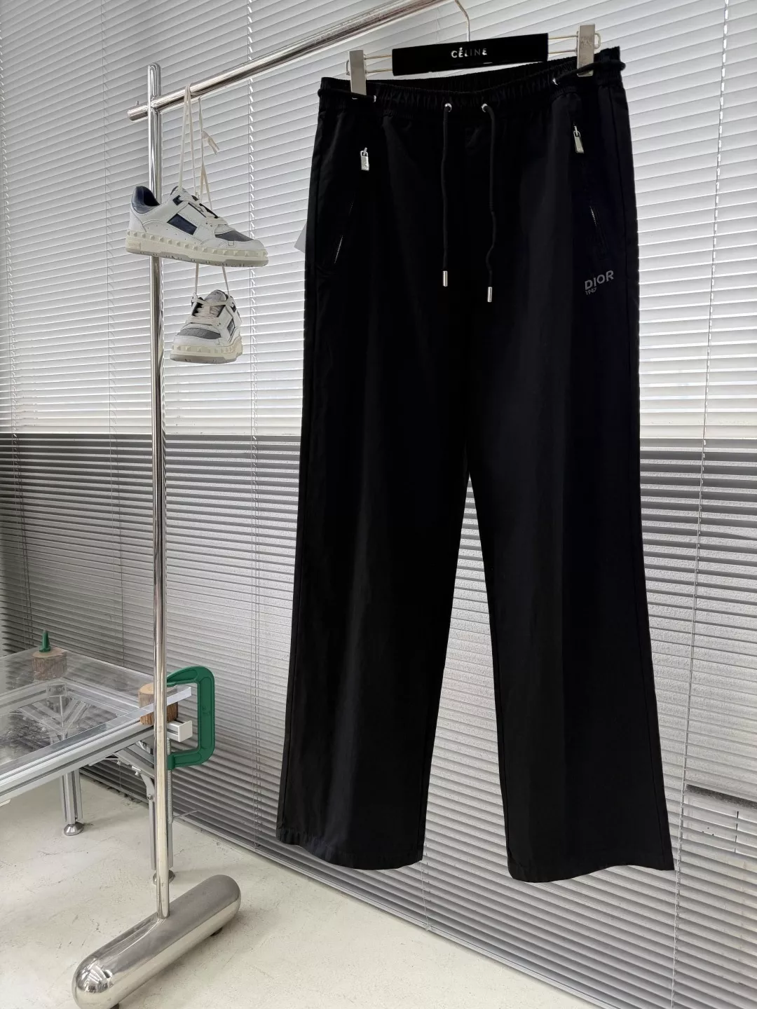 디올 마운틴 자수 캐쥬얼 팬츠 상세 이미지 2