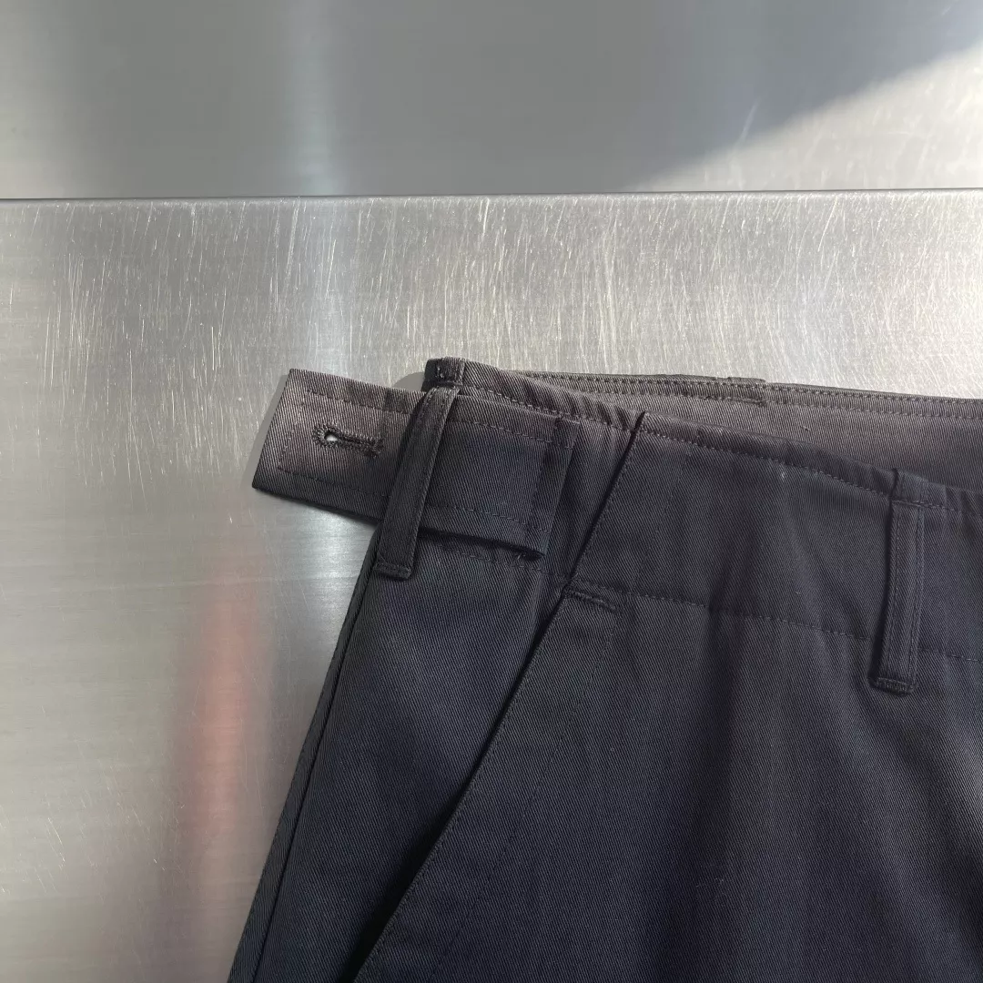 펜디 벨트 고리 포켓 디테일 카고 팬츠 상세 이미지 4