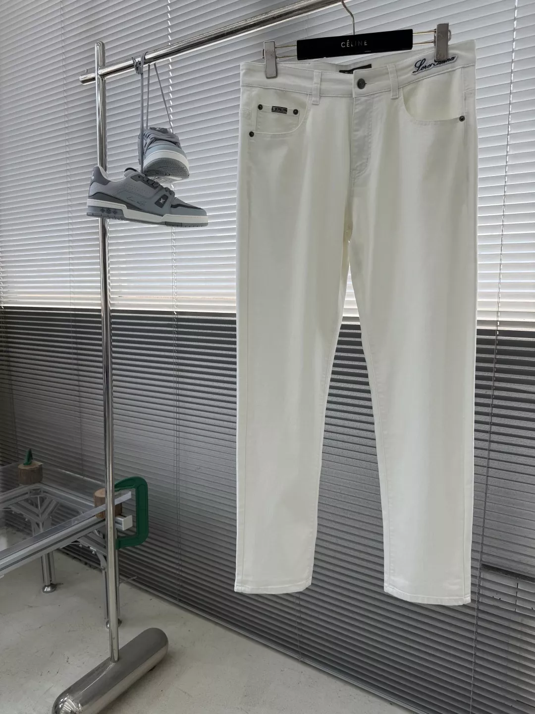 로로피아나 심플 화이트 데님 팬츠 상세 이미지 2