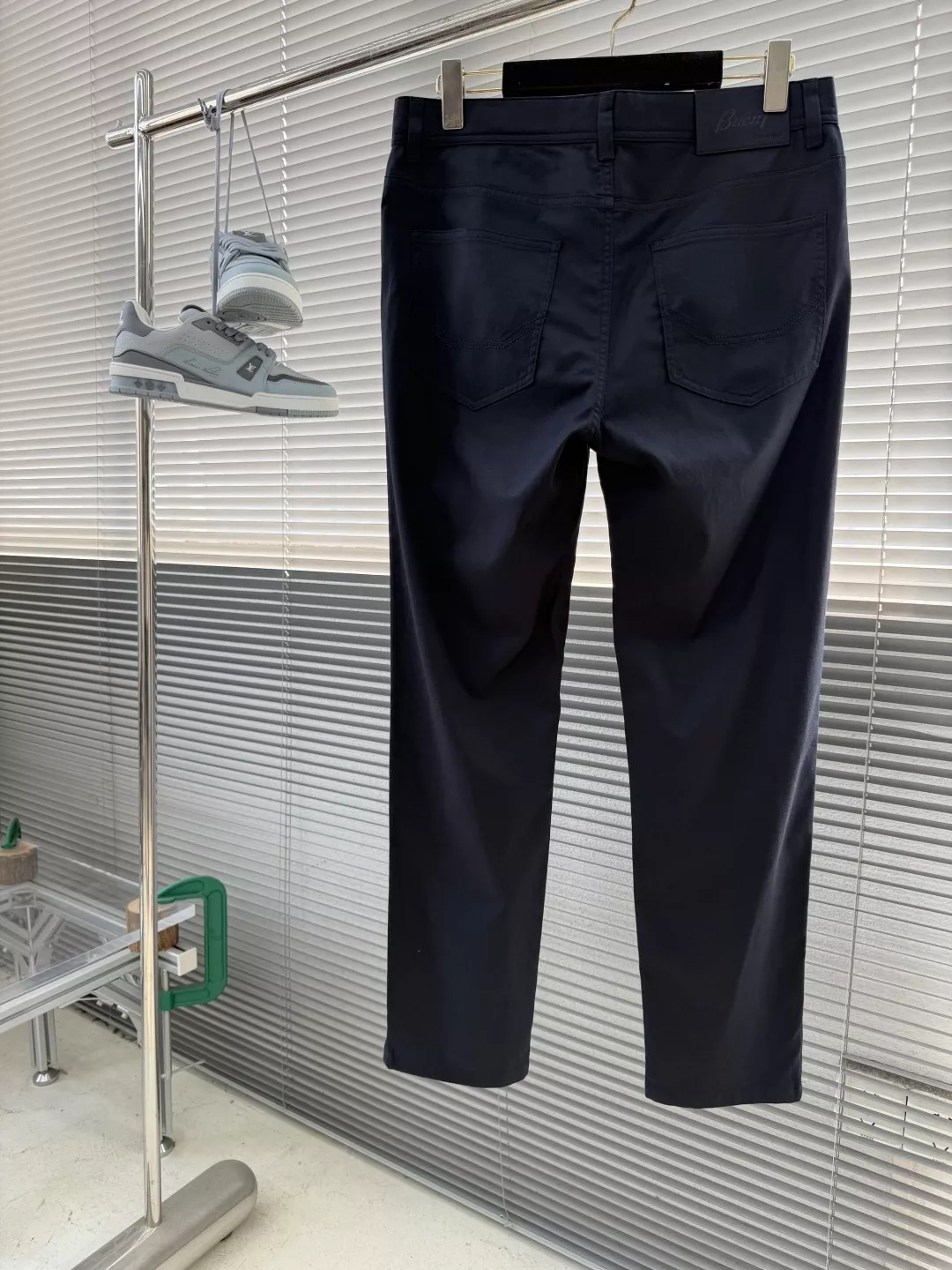 브리오니 스트레이트 핏 코튼 캐주얼 팬츠 상세 이미지 2