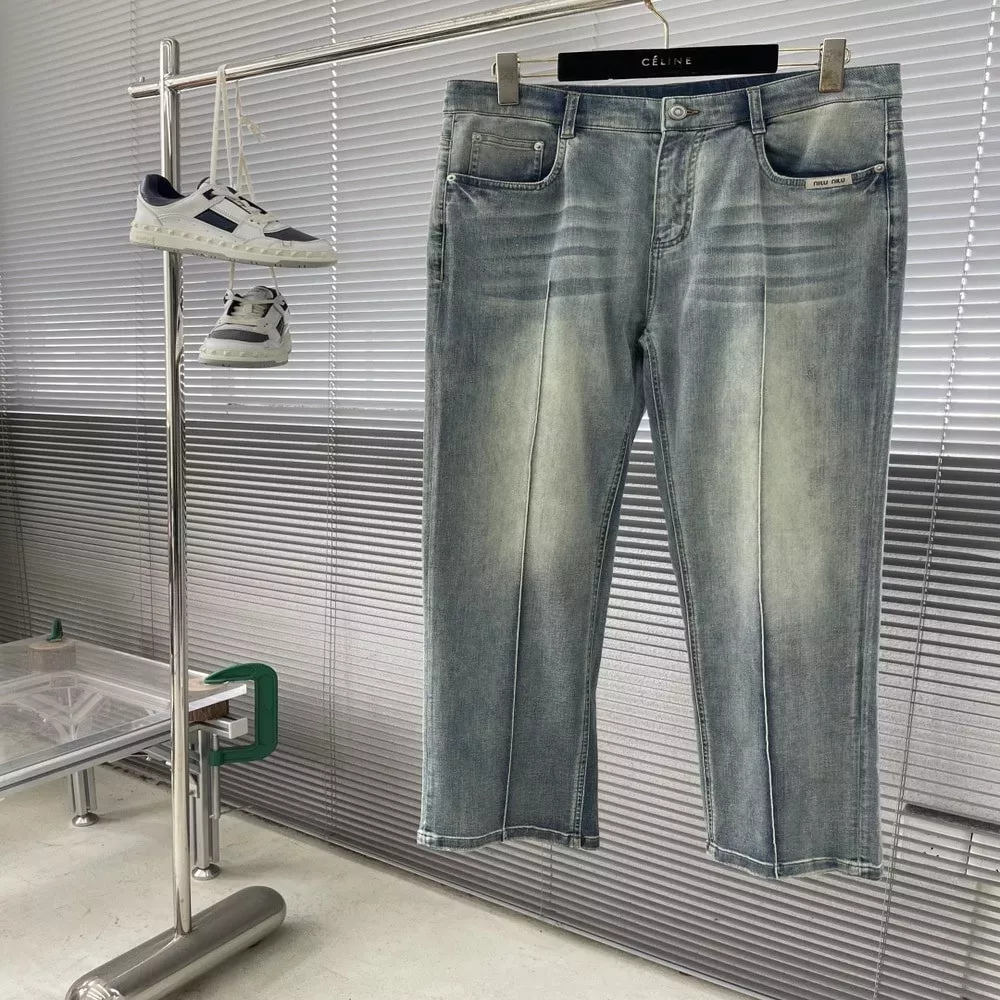 미우미우 봄여름 워싱 스트레이트 데님 팬츠