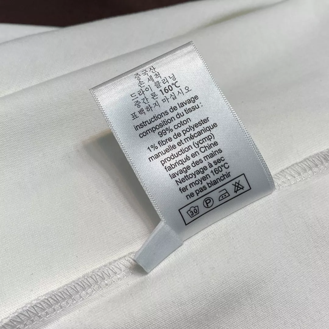 루이비통 마년 한정 로고 자수 반소매 티셔츠 상세 이미지 18