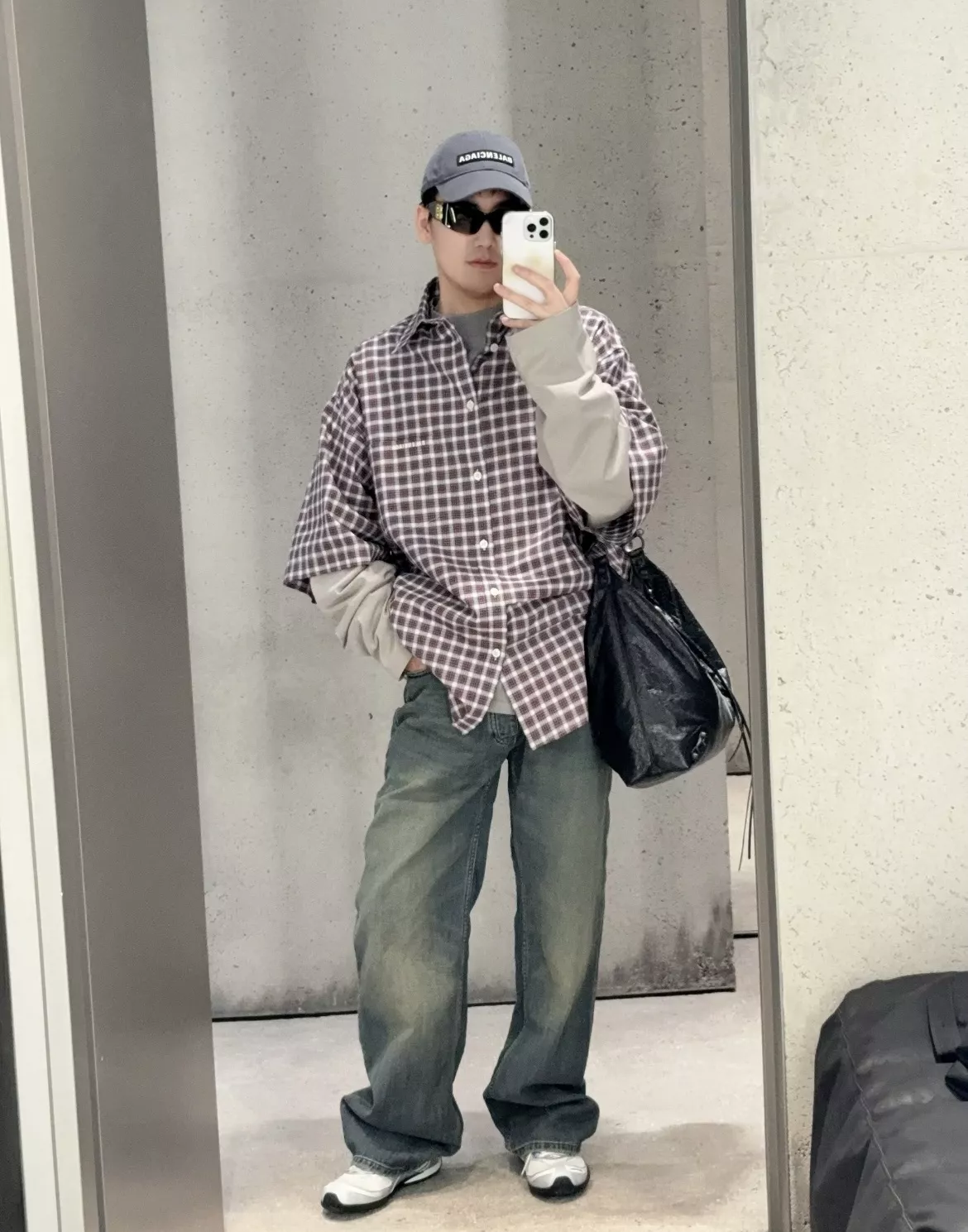 발렌시아가 레이어드 체크 배색 셔츠 상세 이미지 32