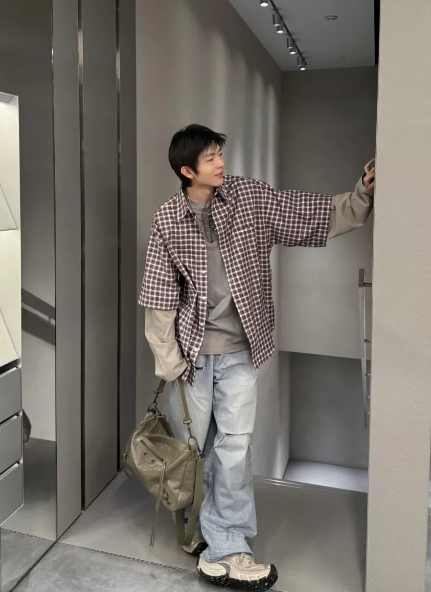 발렌시아가 레이어드 체크 배색 셔츠 상세 이미지 29