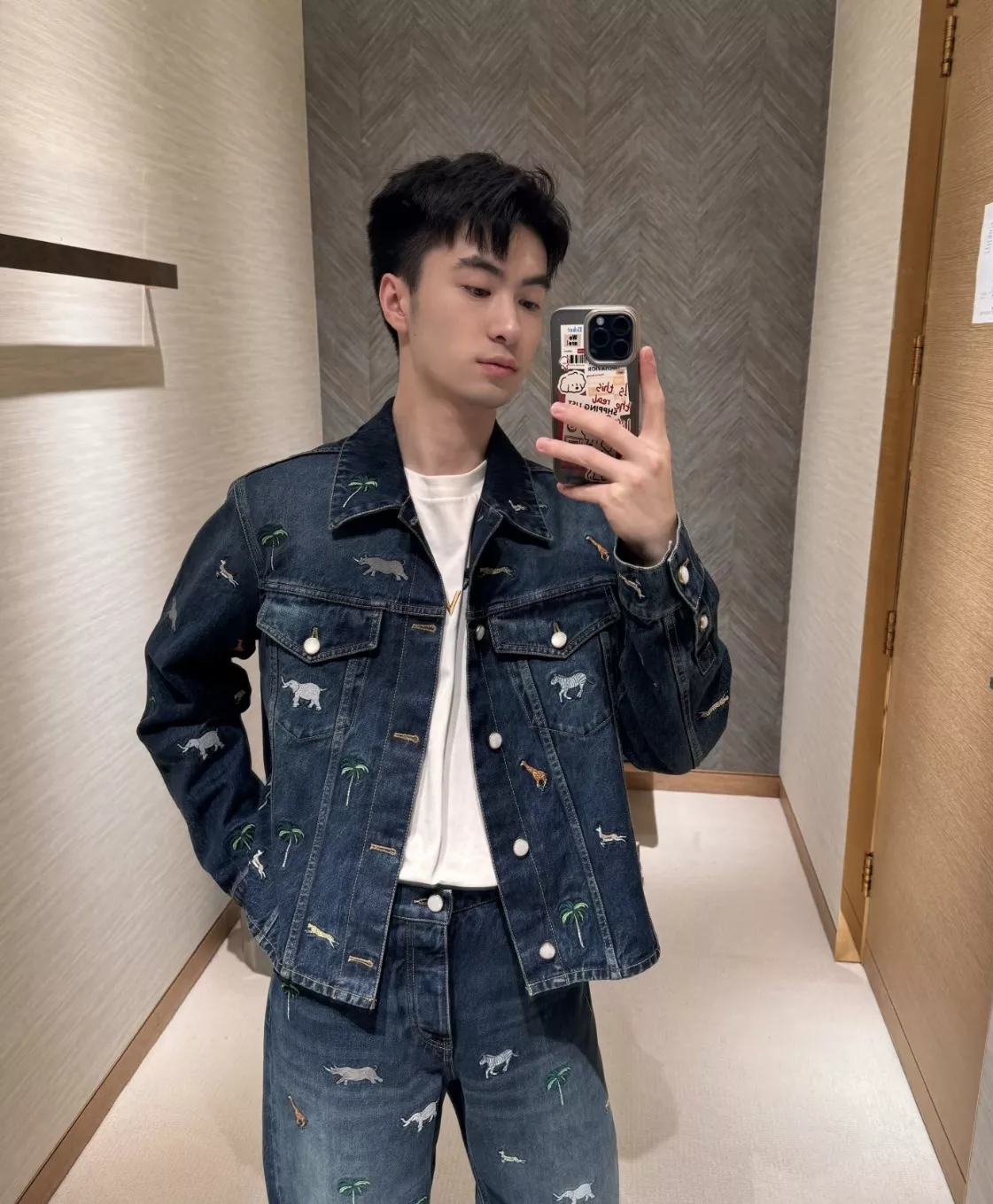 루이비통 자수 워싱 데님 스케이트 팬츠 상세 이미지 20
