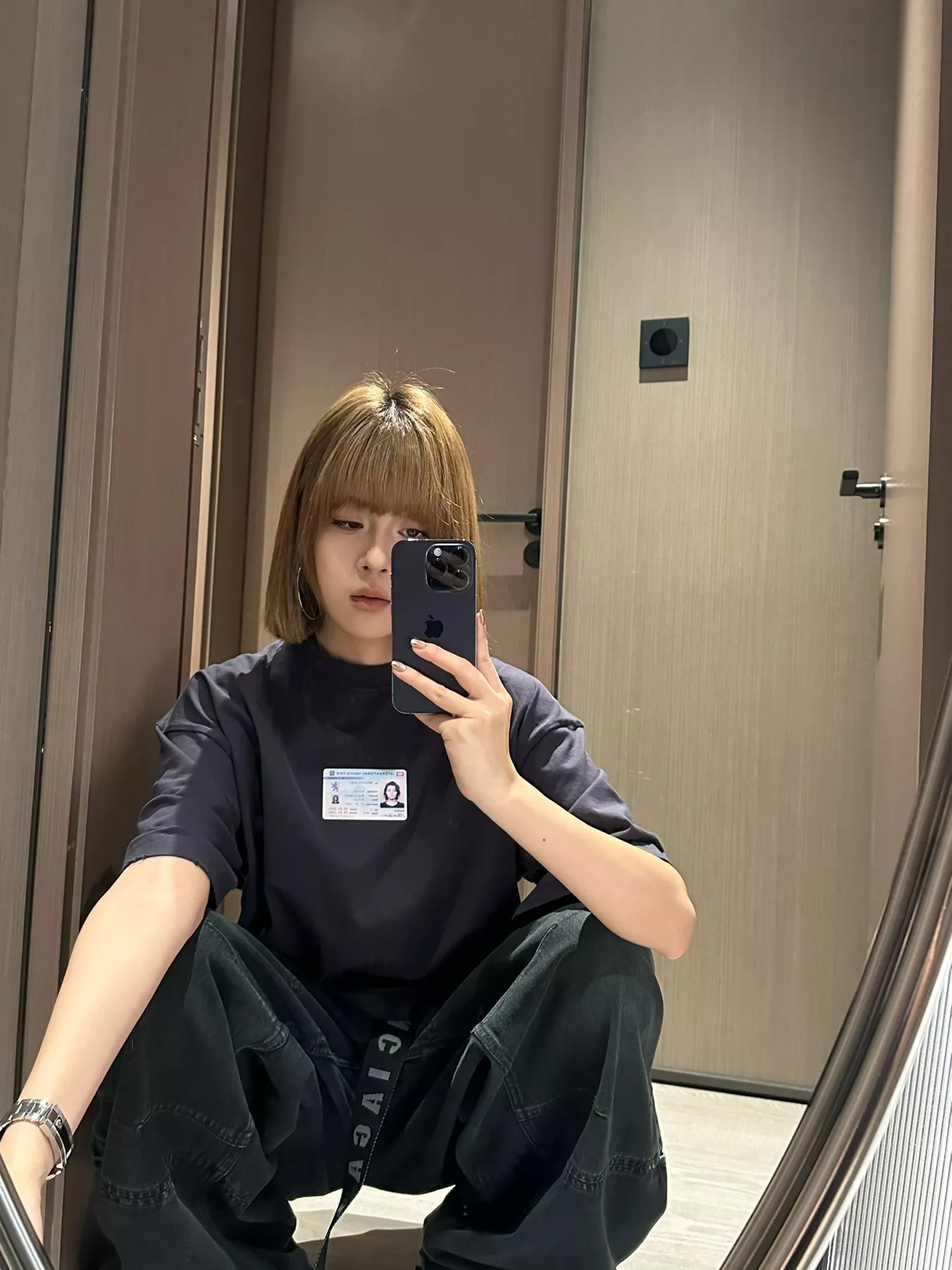 발렌시아가 오버핏 아이디 프린팅 티셔츠 상세 이미지 12