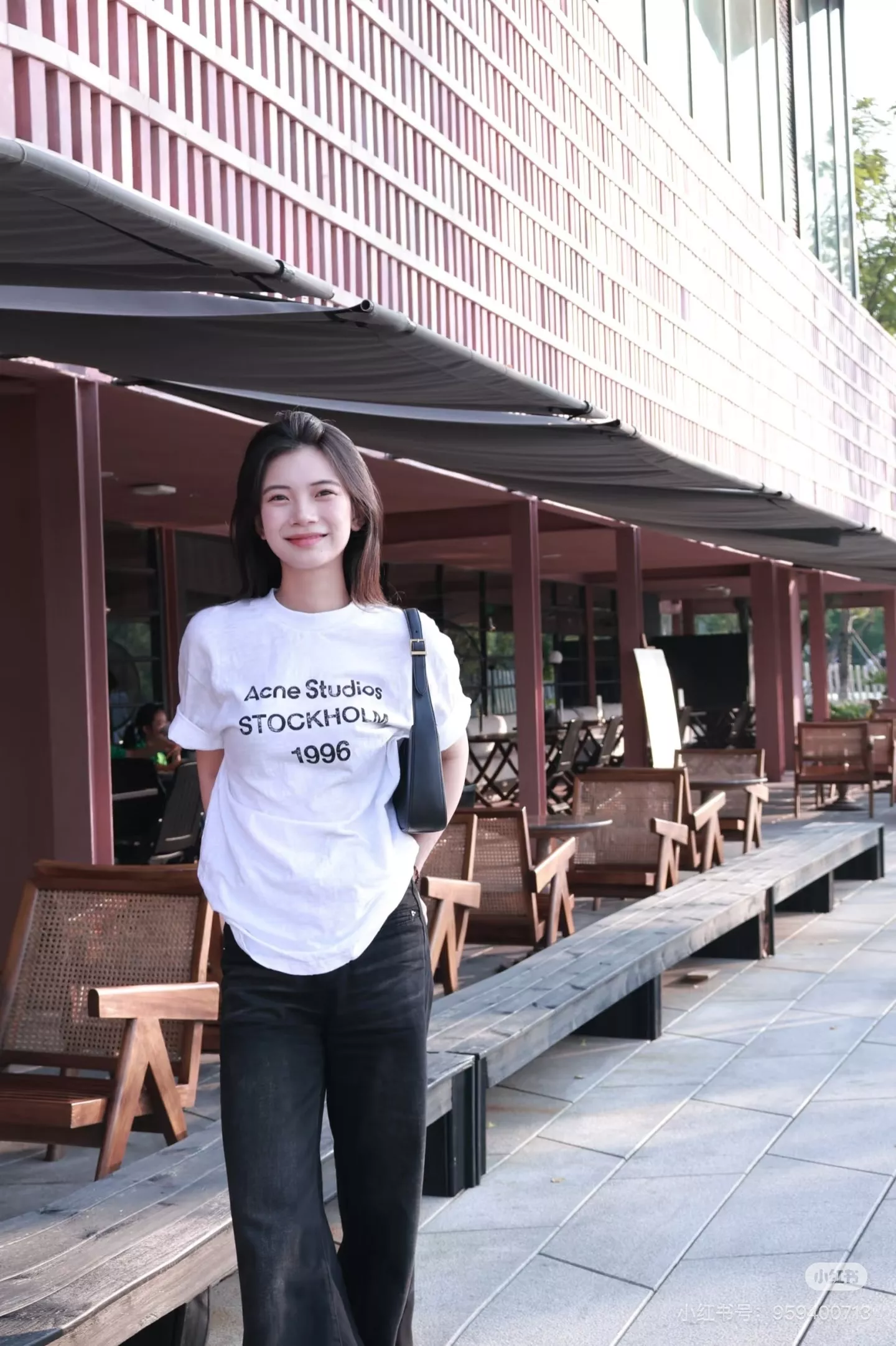 아크네스튜디오 빈티지 로고 프린트 반소매 티셔츠 상세 이미지 17