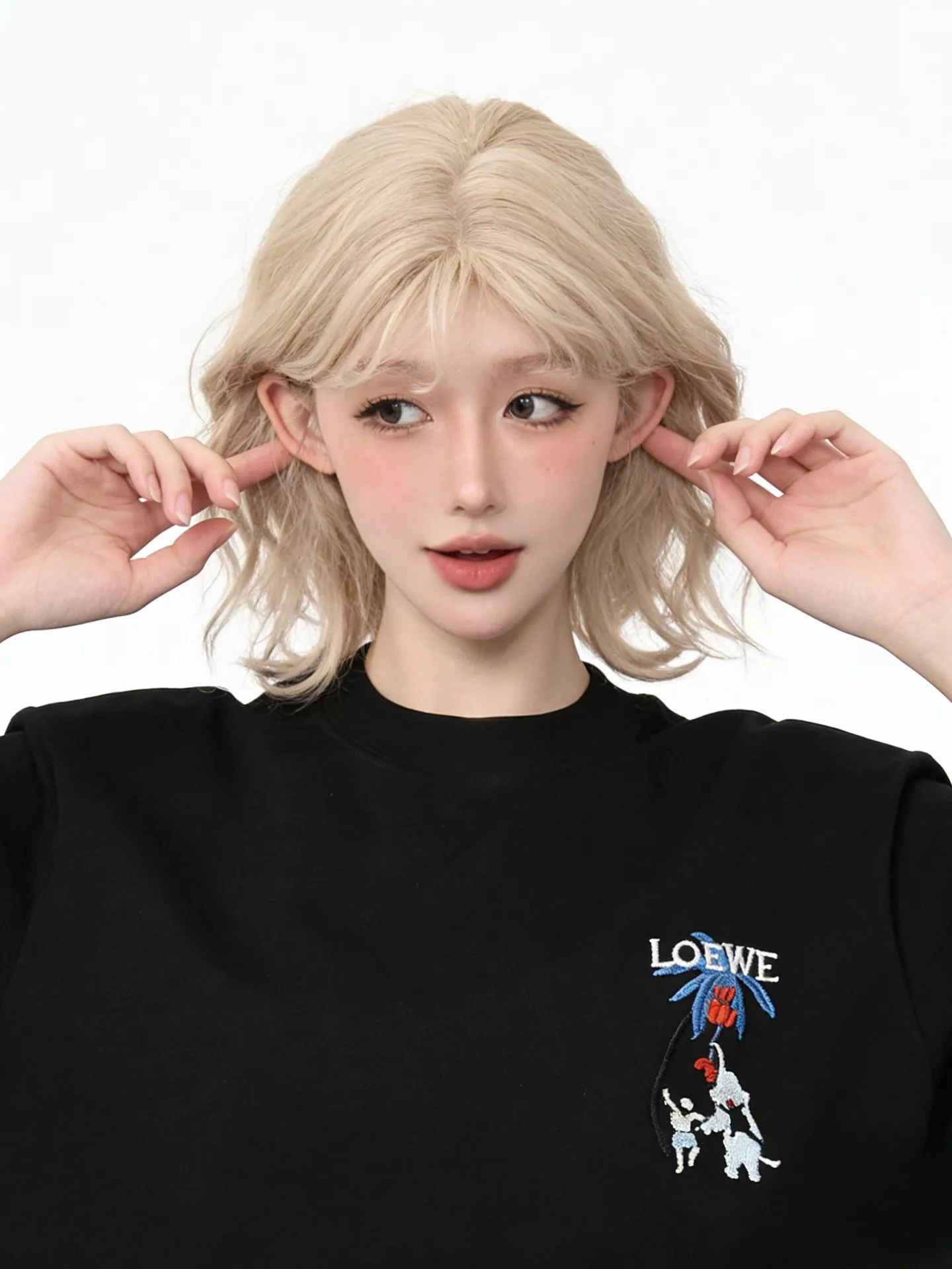 로에베 카툰 자수 라운드 반팔 티셔츠 상세 이미지 8
